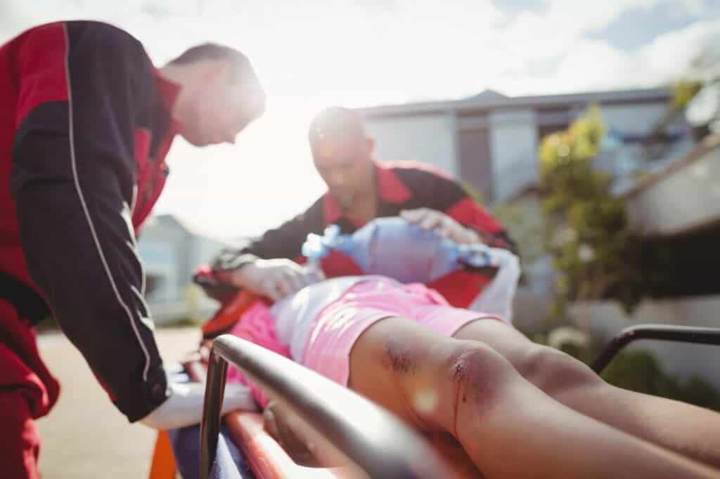 Personal injury attorney meeting with an injured client in Arizona